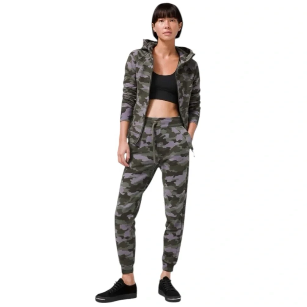 LULULEMON Scuba Heritage 365 Camo Dusky Lavende HR Fleece 28" Joggers Size 4